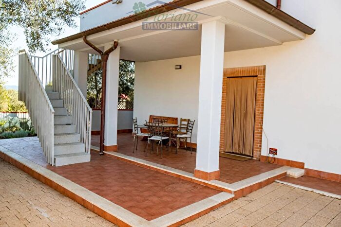 Appartamento trilocale in affitto in Strada Provinciale Pescia Romana, Montalto Di Castro