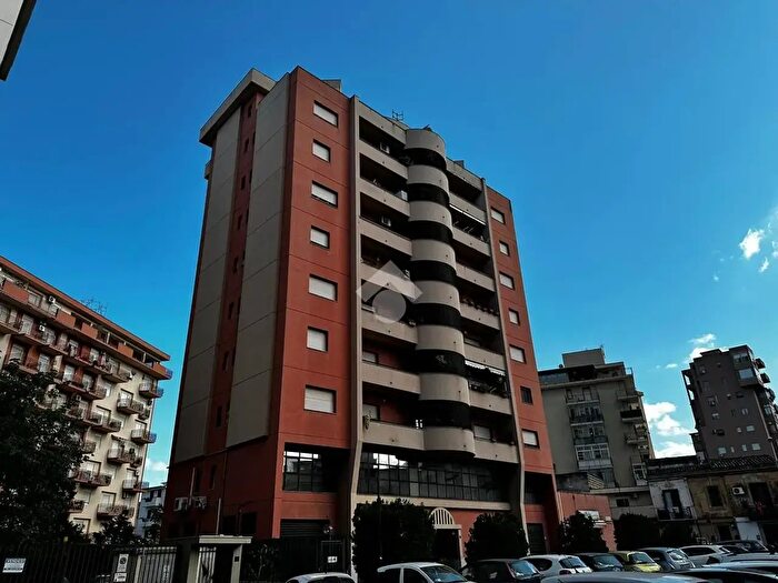Appartamento con 5 locali in vendita in Via Francesco Maria Alias, Palermo