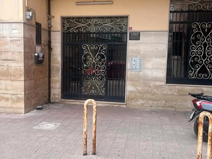 Appartamento bilocale in vendita in Via P Casilli, Casoria