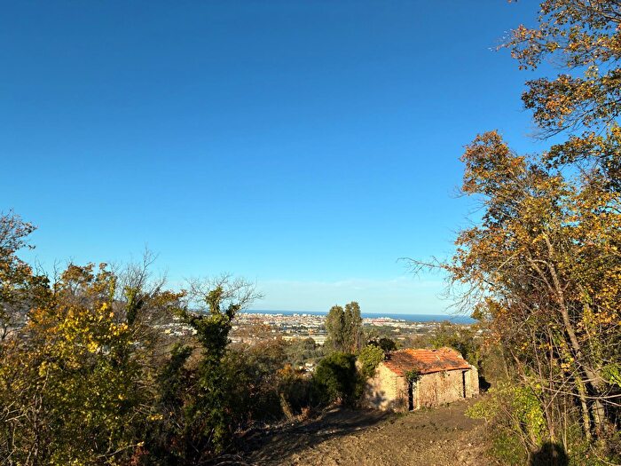 Casa quadrilocale in vendita in Colonnella