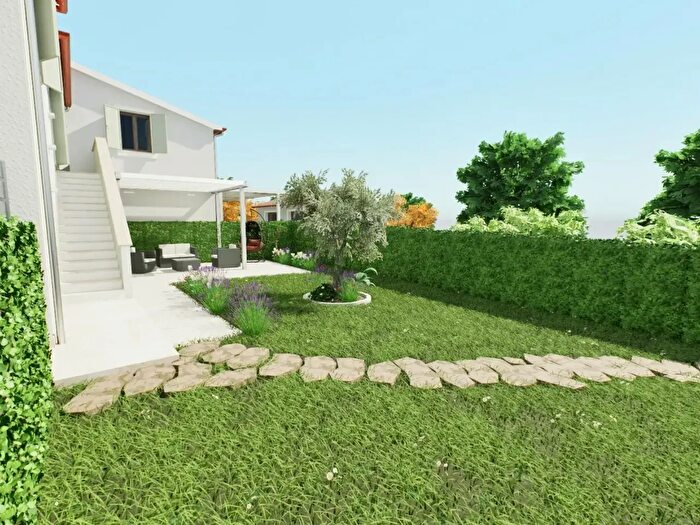 Casa quadrilocale in vendita in Frazione Montesicuro, Ancona