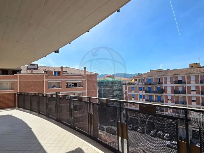 Appartamento quadrilocale in vendita in Viale Cesare Battisti, Terni