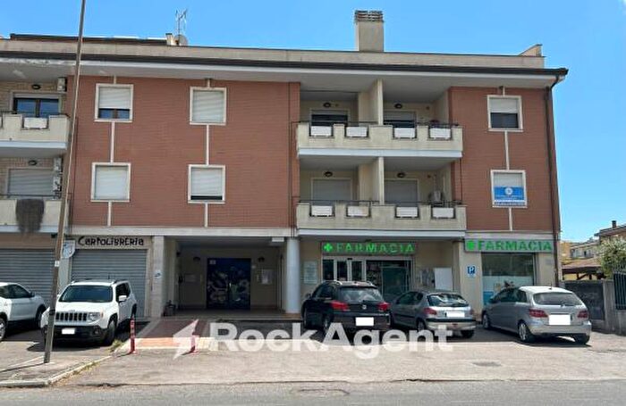 Appartamento bilocale in vendita in Via del Crocifisso, Latina