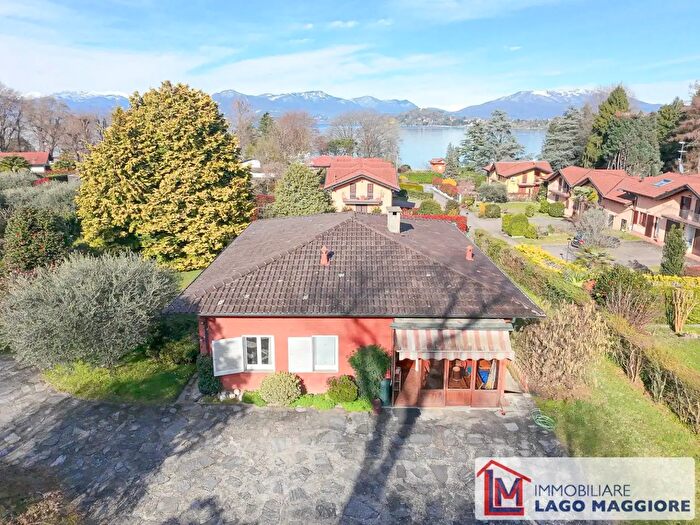Casa trilocale in vendita in Via Quassa, Ranco