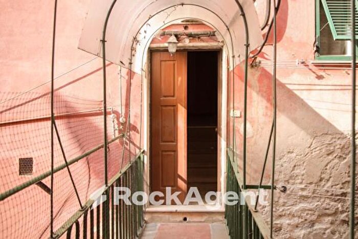 Appartamento trilocale in vendita in Via Leonardo Montaldo, Genova