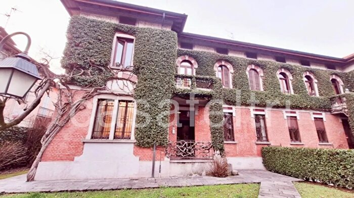 Appartamento trilocale in vendita in Treviglio Bergamo Provincia Treviglio, Treviglio