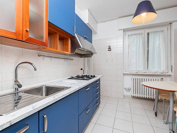 Appartamento trilocale in affitto in Via Antonio Giovanola, Chiesa Rossa, Milano