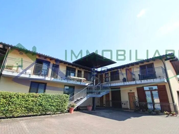 Appartamento bilocale in vendita in Via Giuseppe Giusti, Somma Lombardo