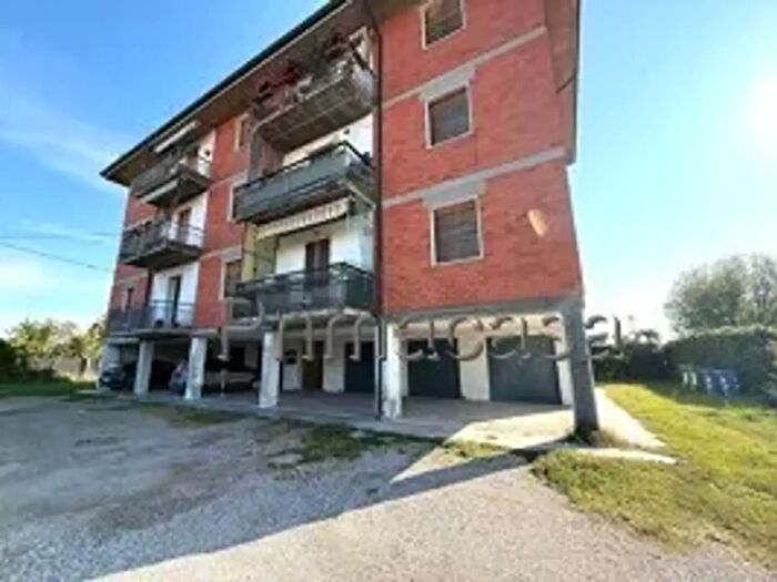 Appartamento con 5 locali in vendita in Via Giacomo Puccini, Minerbe