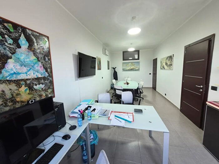 Appartamento con 5 locali in vendita in Via SantUmile da Bisignano, Lamezia Terme