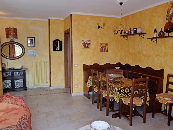 Appartamento trilocale in affitto in Via Colombare, Centro, Sirmione