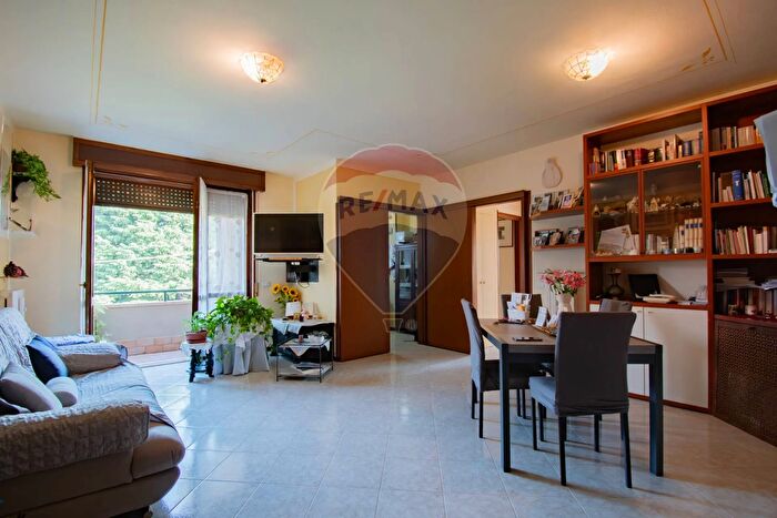 Appartamento trilocale in vendita in Via Paderno, Rodengo Saiano