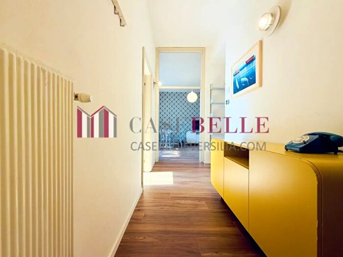 Appartamento con 6 locali in vendita in Camaiore