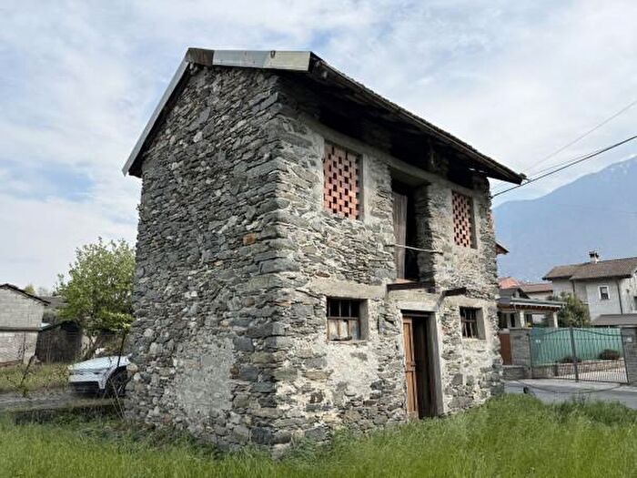 Casa quadrilocale in vendita in Via SantAgata, Gera Lario