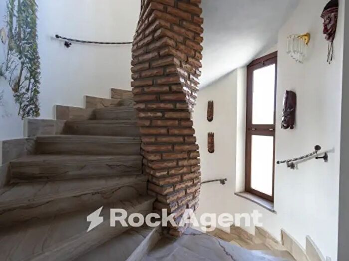 Appartamento trilocale in vendita in Via Vincenzo dAmato, Catanzaro