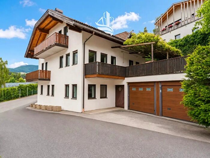 Casa con 6 locali in vendita in Weinbergstraße, Bressanone