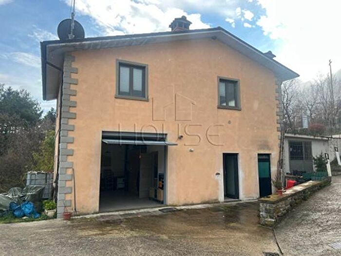 Casa trilocale in vendita in Via Il Cerro, Caprese Michelangelo