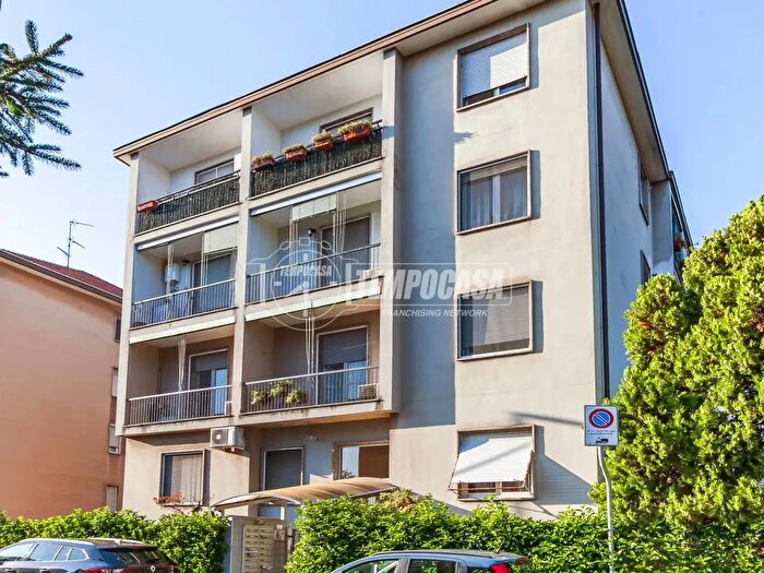 Appartamento bilocale in vendita in Via Giuseppe Giusti, Bollate