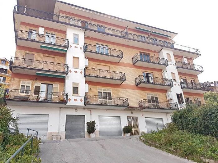Appartamento con 5 locali in vendita in Via IV Novembre, Aiello Del Sabato