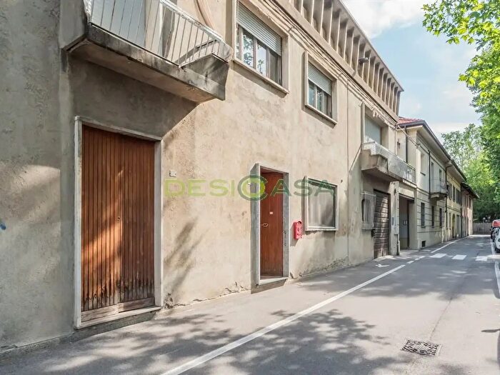Appartamento trilocale in vendita in Piazza Martiri di Fossoli, Desio