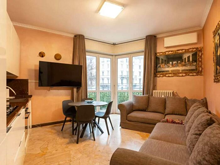 Appartamento trilocale in affitto in Via Enrico N¶e, Città Studi, Milano