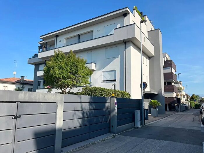 Appartamento trilocale in vendita in Via Romanina, Castelfranco Veneto