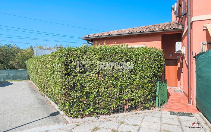 Appartamento trilocale in vendita in Bologna