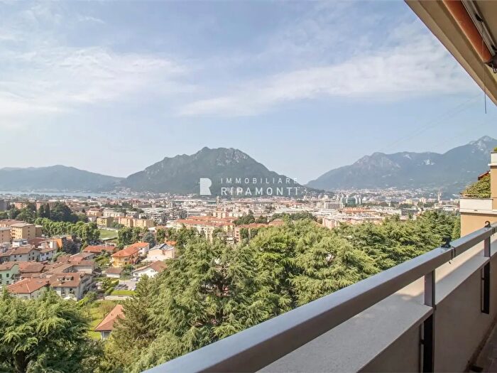 Appartamento quadrilocale in affitto in Via ai Poggi, Lecco