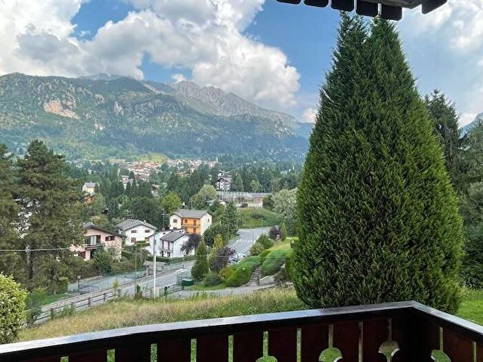 Appartamento trilocale in affitto in Via Santa Francesca Cabrini, Centro, Castione della Presolana