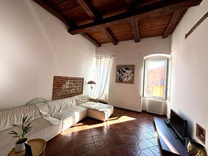 Casa con 6 locali in vendita in Piazza Corrubbio, Verona
