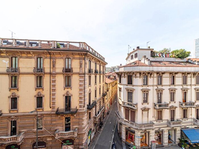 Appartamento bilocale in affitto in Via Napo Torriani, Centrale, Milano