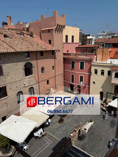 Appartamento trilocale in vendita in Piazza Marcantonio Colonna, Nettuno