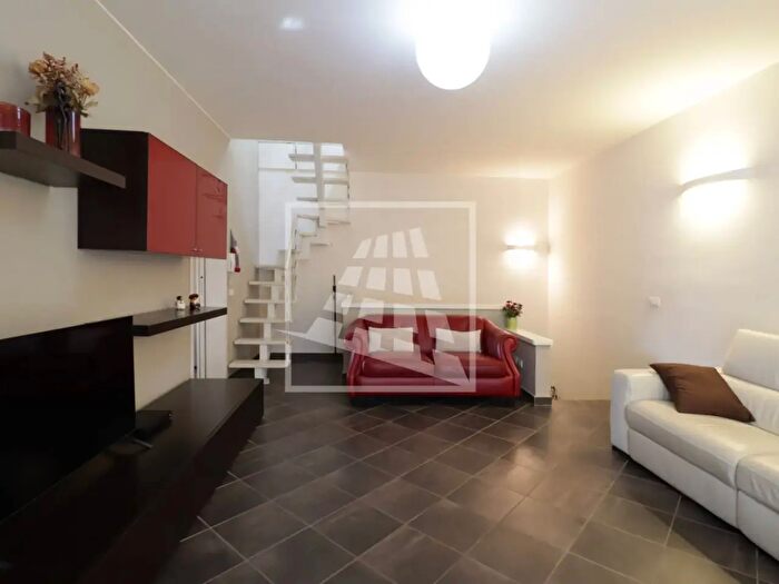Casa con 5 locali in vendita in Via Iacopo della Quercia, Reggio Emilia