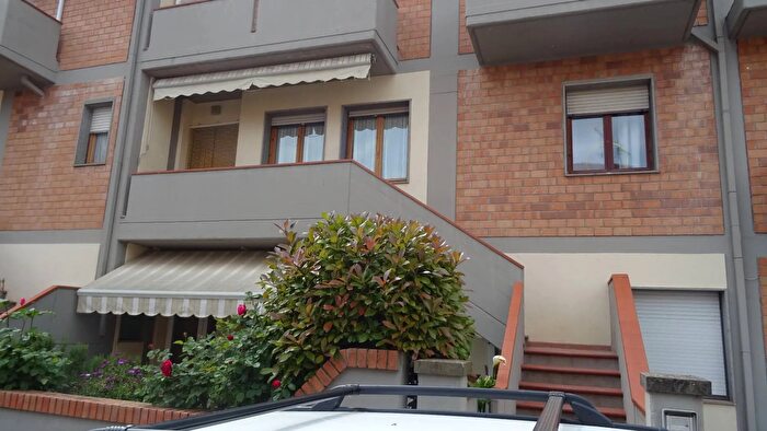 Appartamento quadrilocale in vendita in Piazza Bwerlinguer, Montespertoli