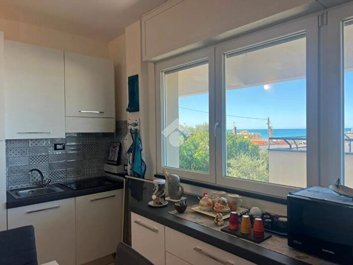 Appartamento bilocale in vendita in Via Puppo, Lavagna