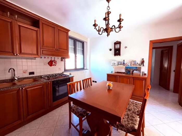 Appartamento con 6 locali in vendita in Cecina