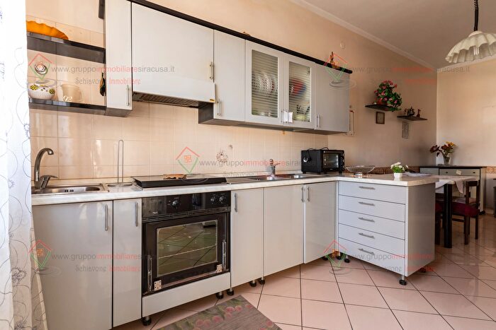 Appartamento quadrilocale in vendita in Siracusa