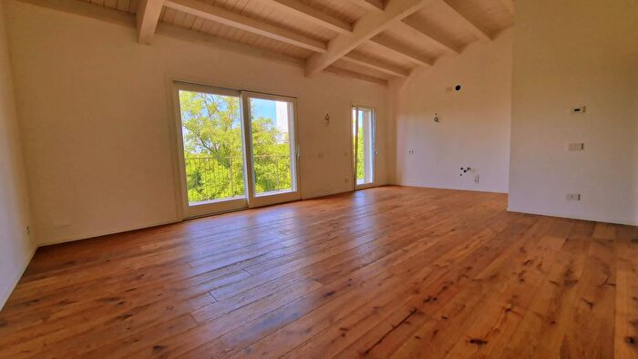 Appartamento trilocale in vendita in Treviso Viale Luzzatti, Treviso