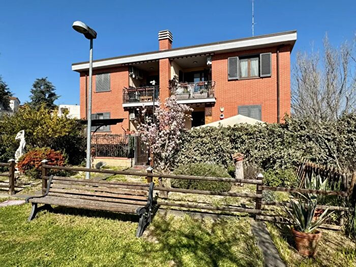 Appartamento con 5 locali in vendita in Via Francesco da Barberino, Roma