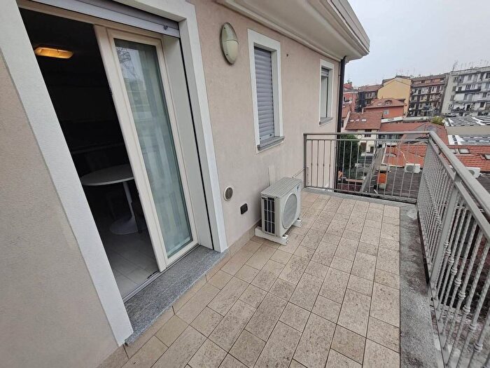 Appartamento bilocale in affitto in Via Termopili, Pasteur, Milano