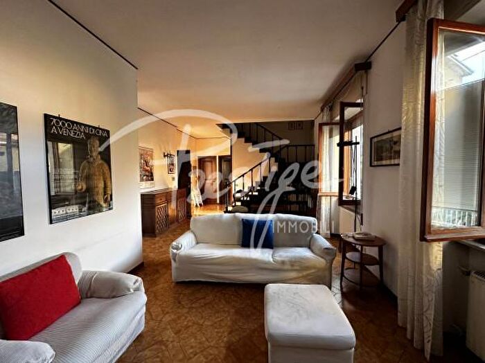 Casa con 6 locali in vendita in Via Faiti, La Spezia