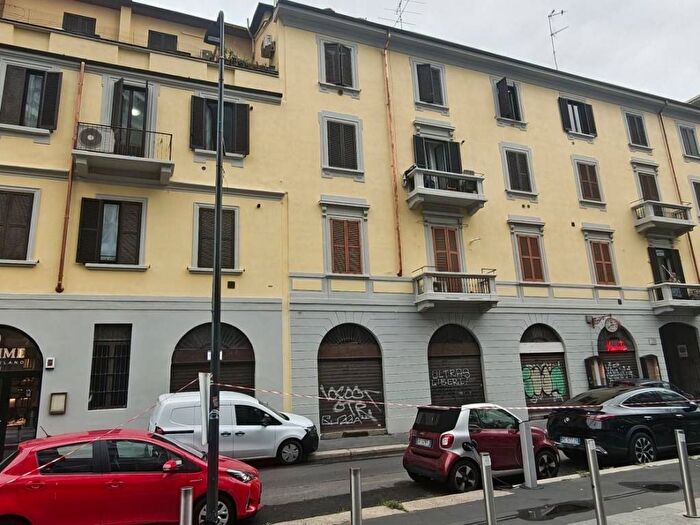 Appartamento monolocale in affitto in Via Federico Confalonieri, Isola, Milano