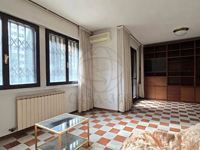 Appartamento quadrilocale in vendita in Via Montefiorino, Terni