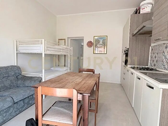 Appartamento bilocale in vendita in Via Monfalcone, Siracusa