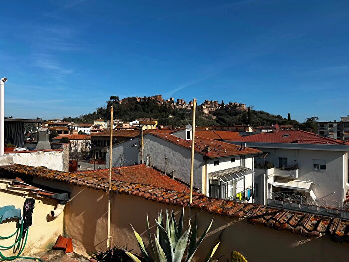 Appartamento quadrilocale in vendita in Via II Giugno a Certaldo Firenze, Certaldo