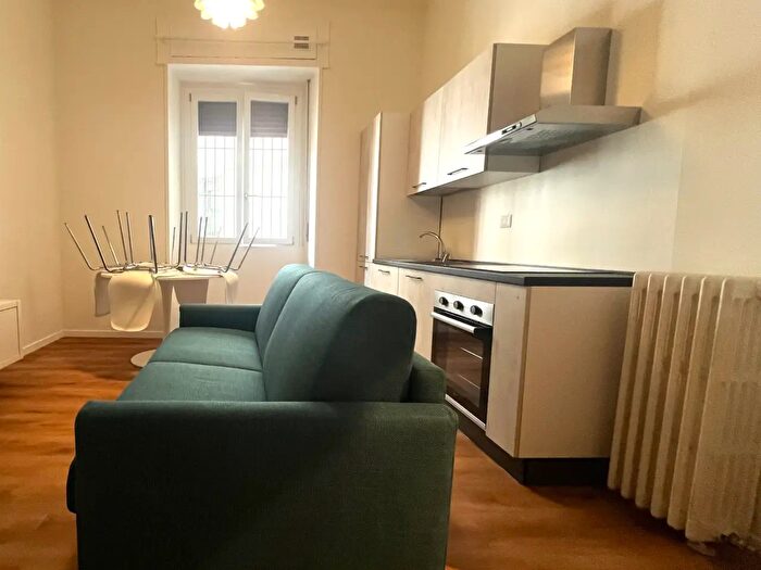 Appartamento trilocale in affitto in Via Sofonisba Anguissola, Milano