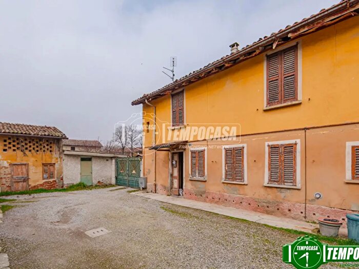 Casa trilocale in vendita in Via Giuseppe Garibaldi, Belgioioso