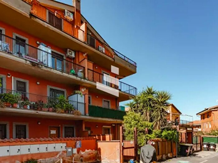 Appartamento trilocale in vendita in Marino