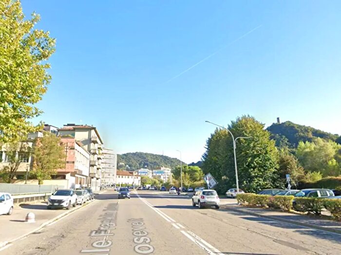 Appartamento bilocale in affitto in Via SantAbbondio, Como