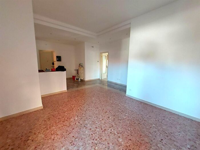 Appartamento con 6 locali in vendita in Senigallia